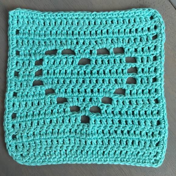 Hand Crocheted Dishcloth Washcloth with heart in center. 100% Cotton Great Gift! - Picture 2 of 7